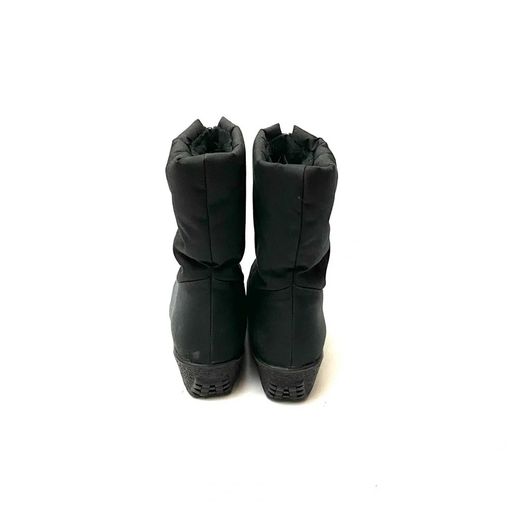 Vintage 1980s black nylon fleece lined snow boots
